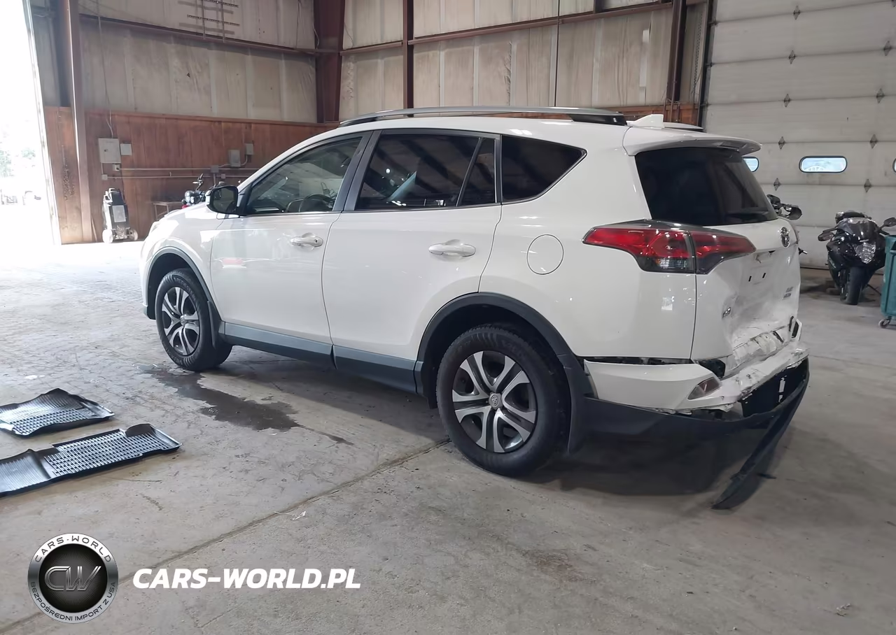 2018 Toyota Rav4 Le VIN:JTMBFREV4JJ723118 - 3