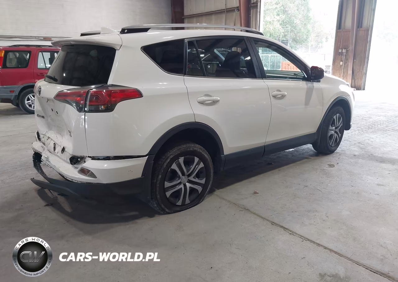 2018 Toyota Rav4 Le VIN:JTMBFREV4JJ723118 - 4