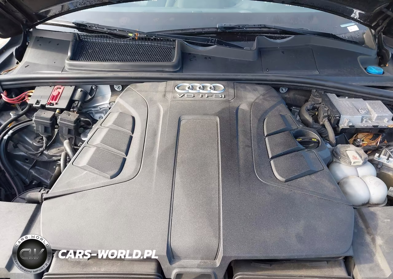 2018 Audi Q7 3.0T Premium VIN:WA1LAAF76JD037210 - 10