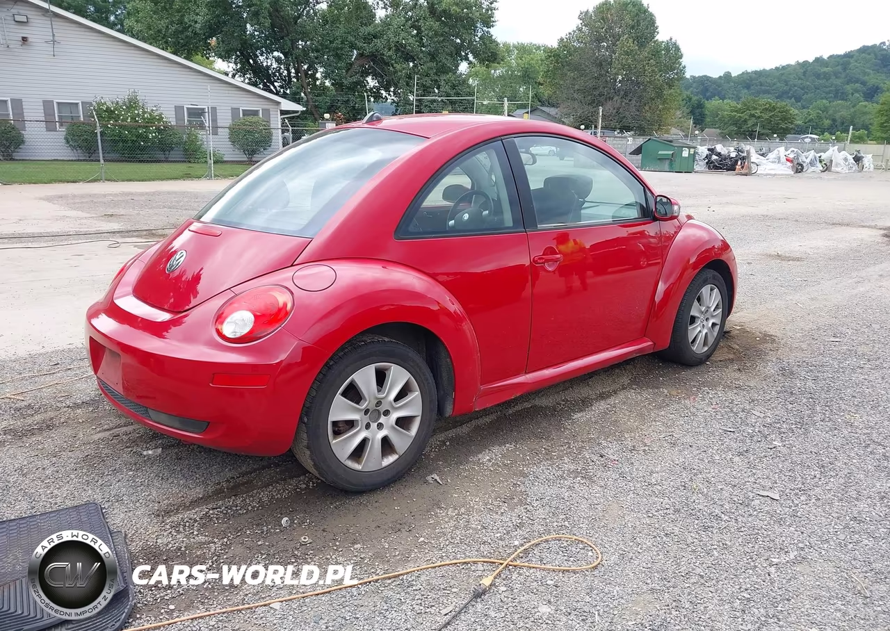 2008 Volkswagen New Beetle S VIN:3VWPG31C58M523394 - 4