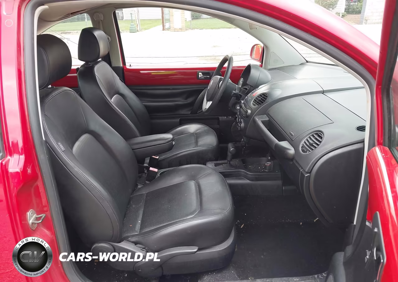 2008 Volkswagen New Beetle S VIN:3VWPG31C58M523394 - 5