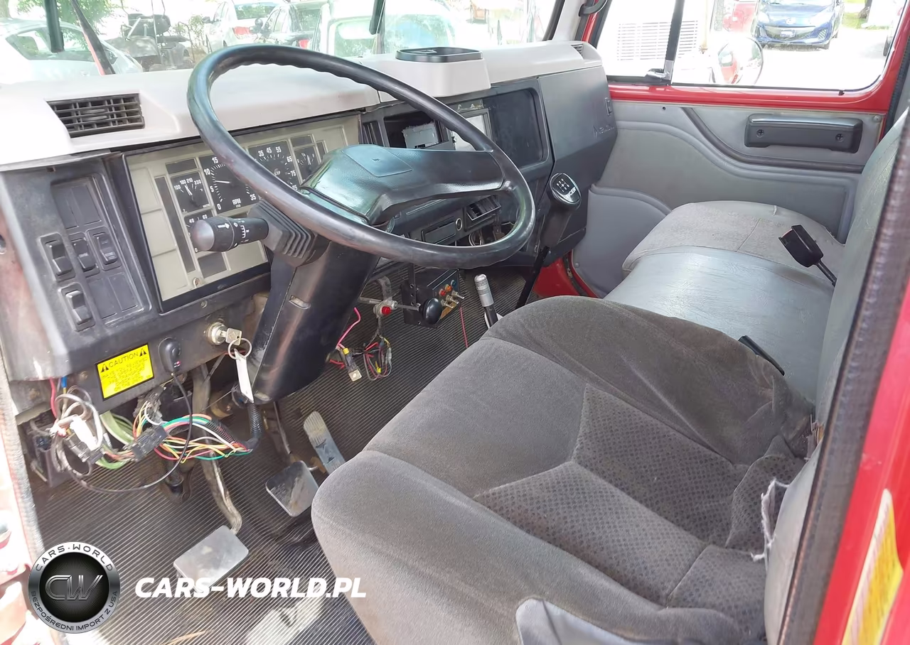 1996 International 4000 4700 VIN:1HTSCABK3TH243296 - 7