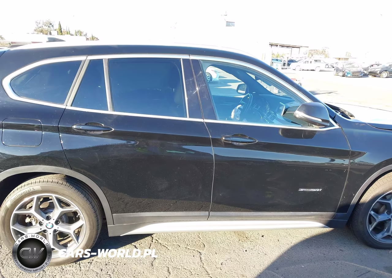 2017 BMW X1 VIN:WBXHU7C30H5H33210 - 14