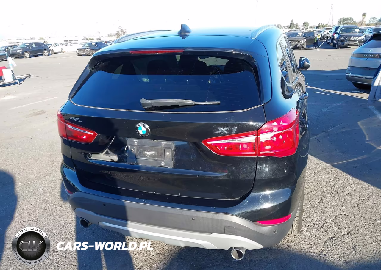 2017 BMW X1 VIN:WBXHU7C30H5H33210 - 17