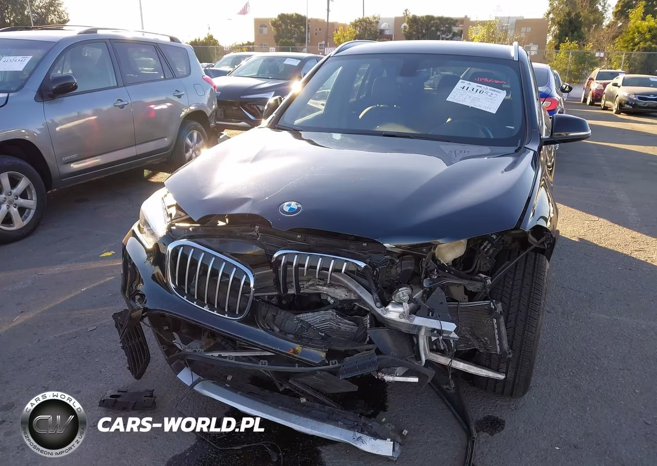 2017 BMW X1 VIN:WBXHU7C30H5H33210 - 6