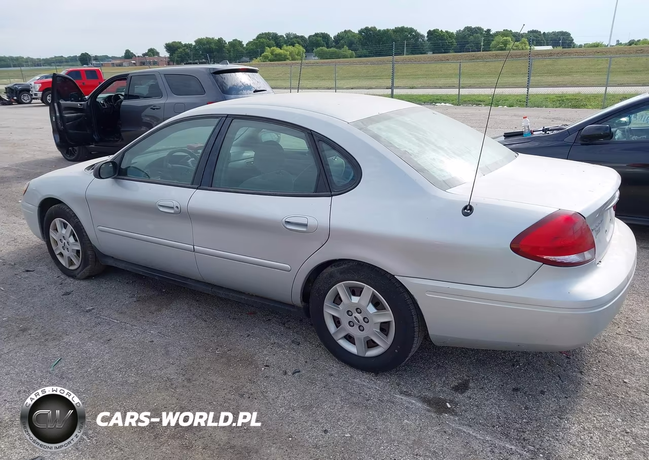 2007 Ford Taurus Se VIN:1FAFP53UX7A213839 - 3