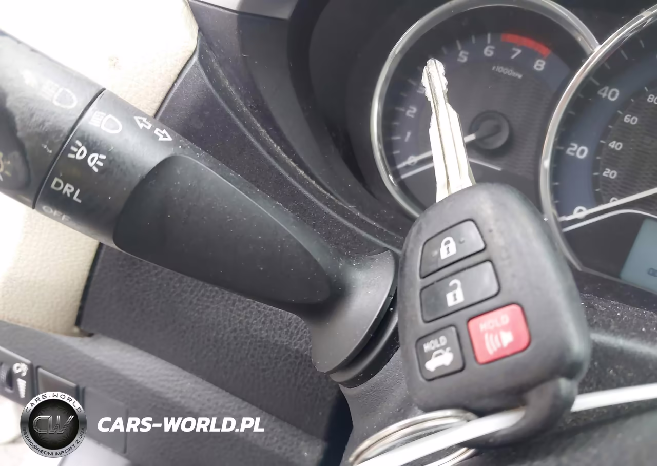 2015 Toyota Corolla Le VIN:2T1BURHE7FC251971 - 11