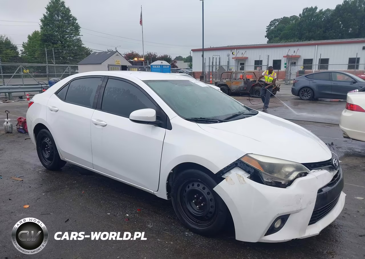 2015 Toyota Corolla Le VIN:2T1BURHE7FC251971 - 13