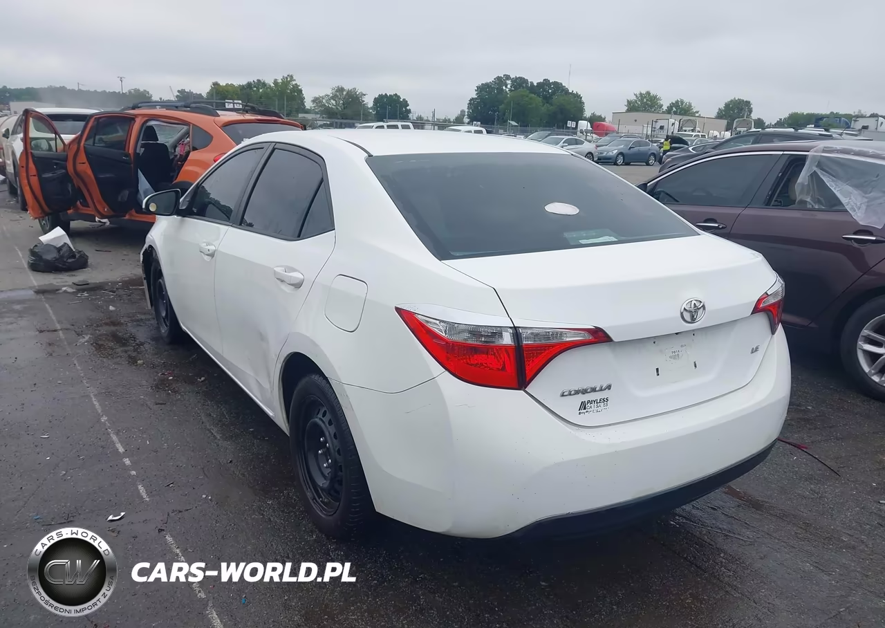 2015 Toyota Corolla Le VIN:2T1BURHE7FC251971 - 3