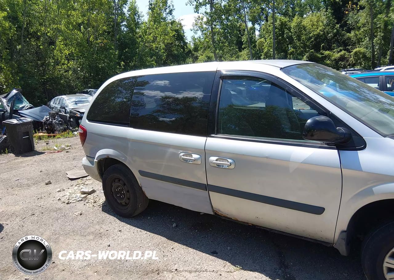 2007 Chrysler Town & Country VIN:1A4GJ45R57B154870 - 14