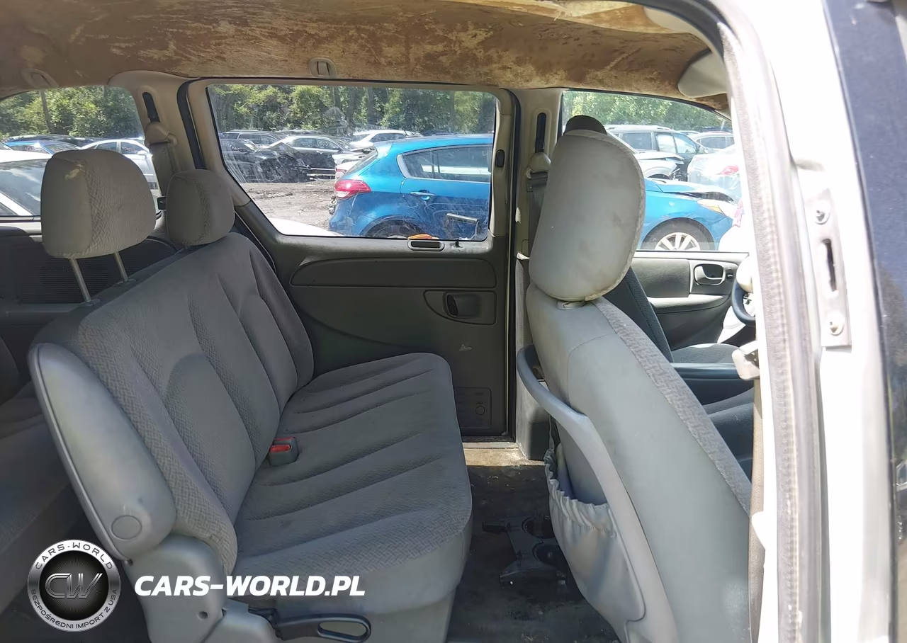 2007 Chrysler Town & Country VIN:1A4GJ45R57B154870 - 8