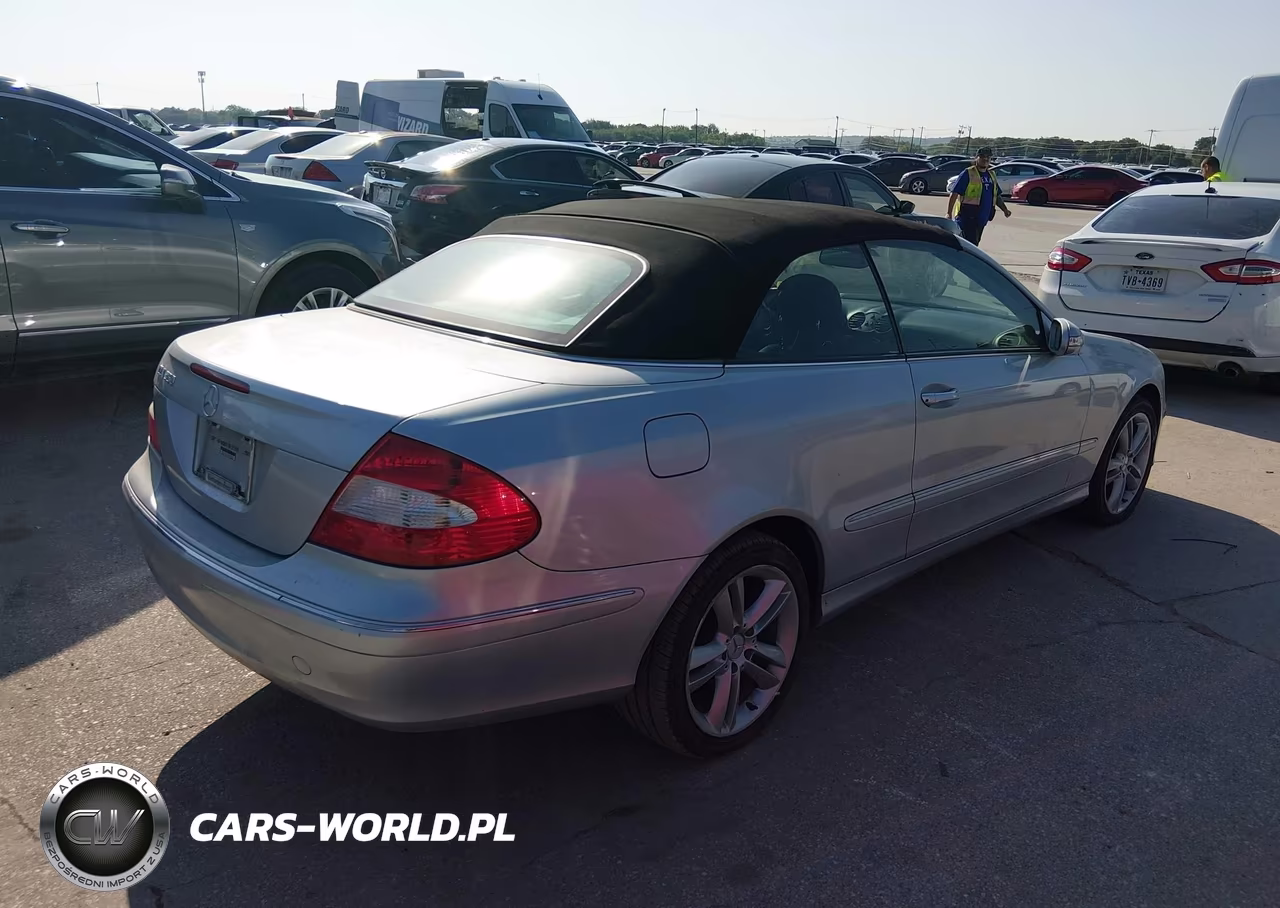 2007 Mercedes-Benz Clk 350 VIN:WDBTK56F47F224944 - 4