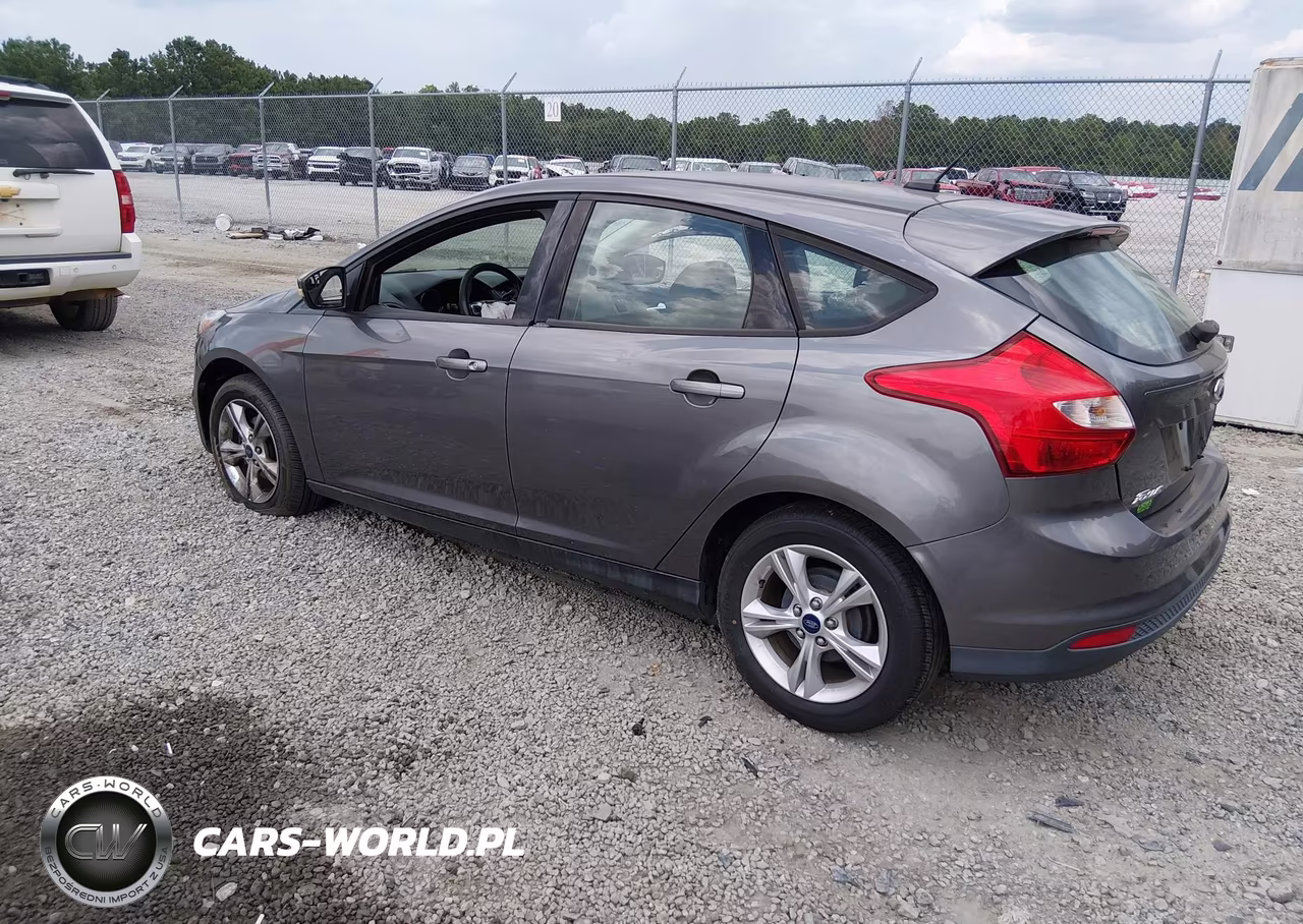 2013 Ford Focus Se VIN:1FADP3K28DL338463 - 3