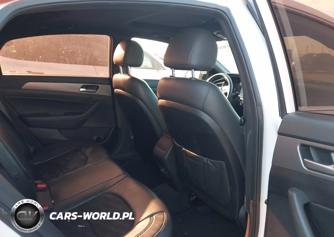 2018 Hyundai Sonata Sport VIN:5NPE34AF8JH682010 - 8