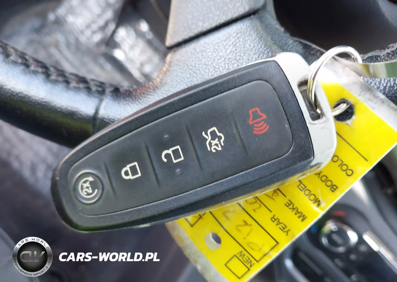 2014 Ford Focus Titanium VIN:1FADP3J26EL320398 - 11