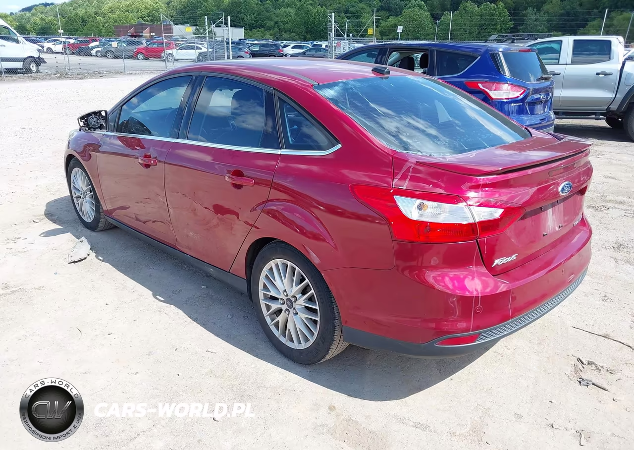 2014 Ford Focus Titanium VIN:1FADP3J26EL320398 - 3