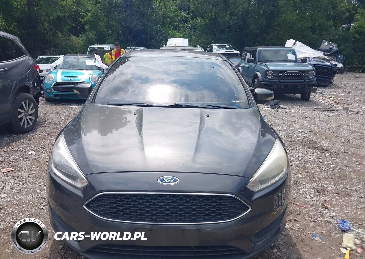 2015 Ford Focus Se VIN:1FADP3F22FL233527 - 6