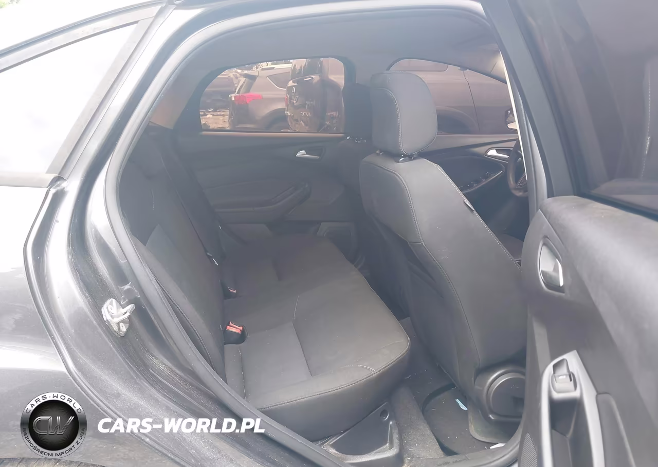 2015 Ford Focus Se VIN:1FADP3F22FL233527 - 8