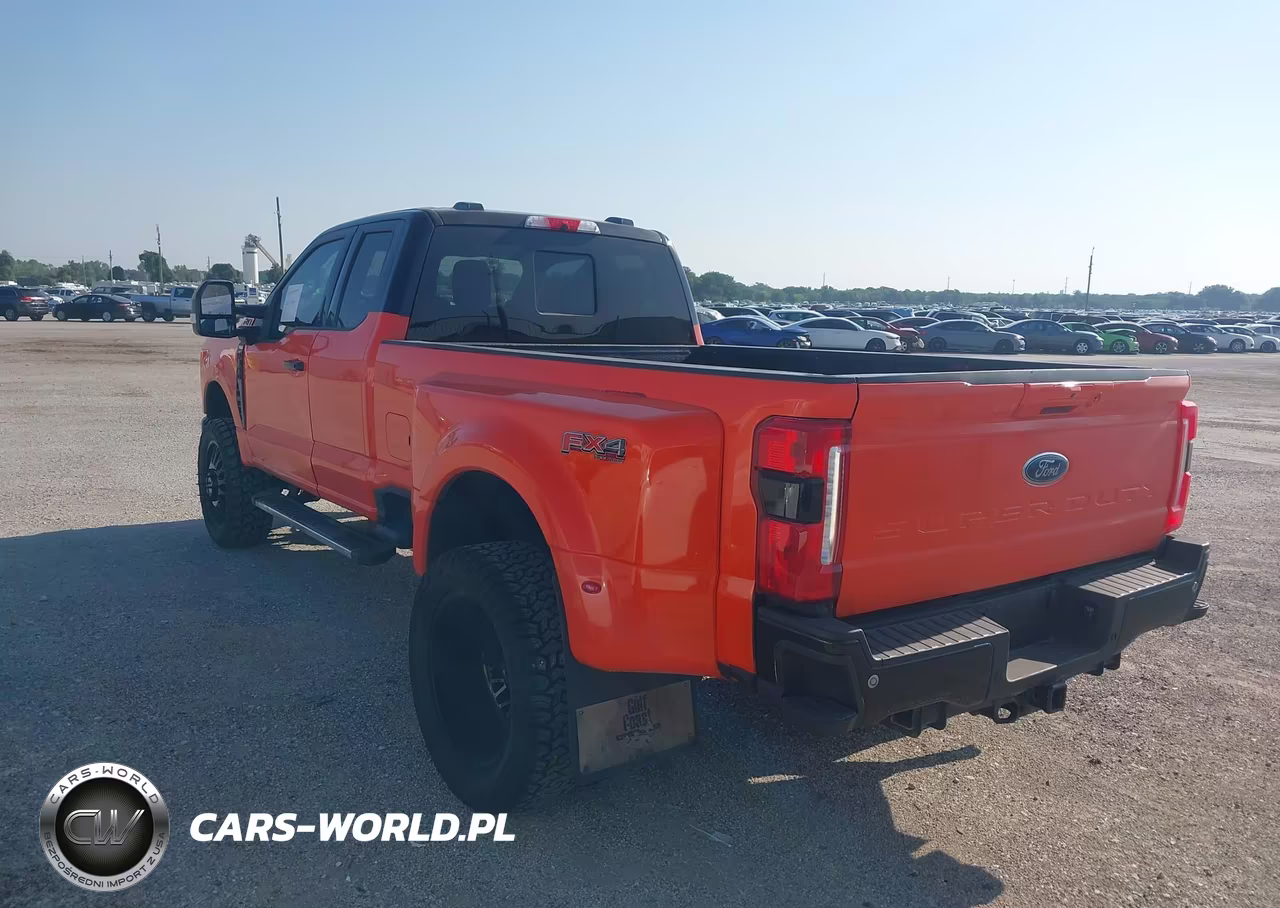 2023 Ford Super Duty F-350 Drw Lariat VIN:1FT8X3DN3PED91373 - 3