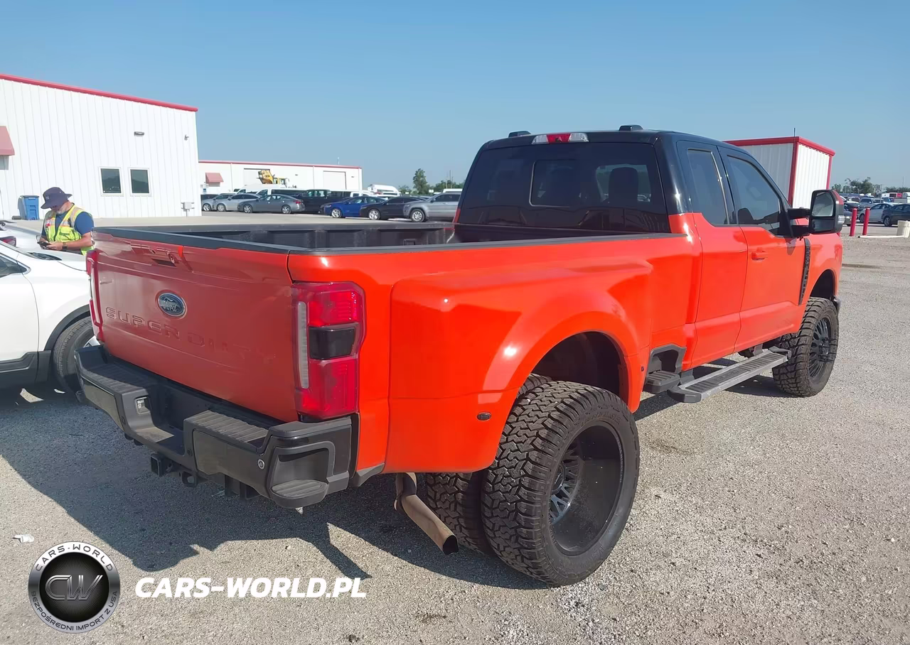 2023 Ford Super Duty F-350 Drw Lariat VIN:1FT8X3DN3PED91373 - 4