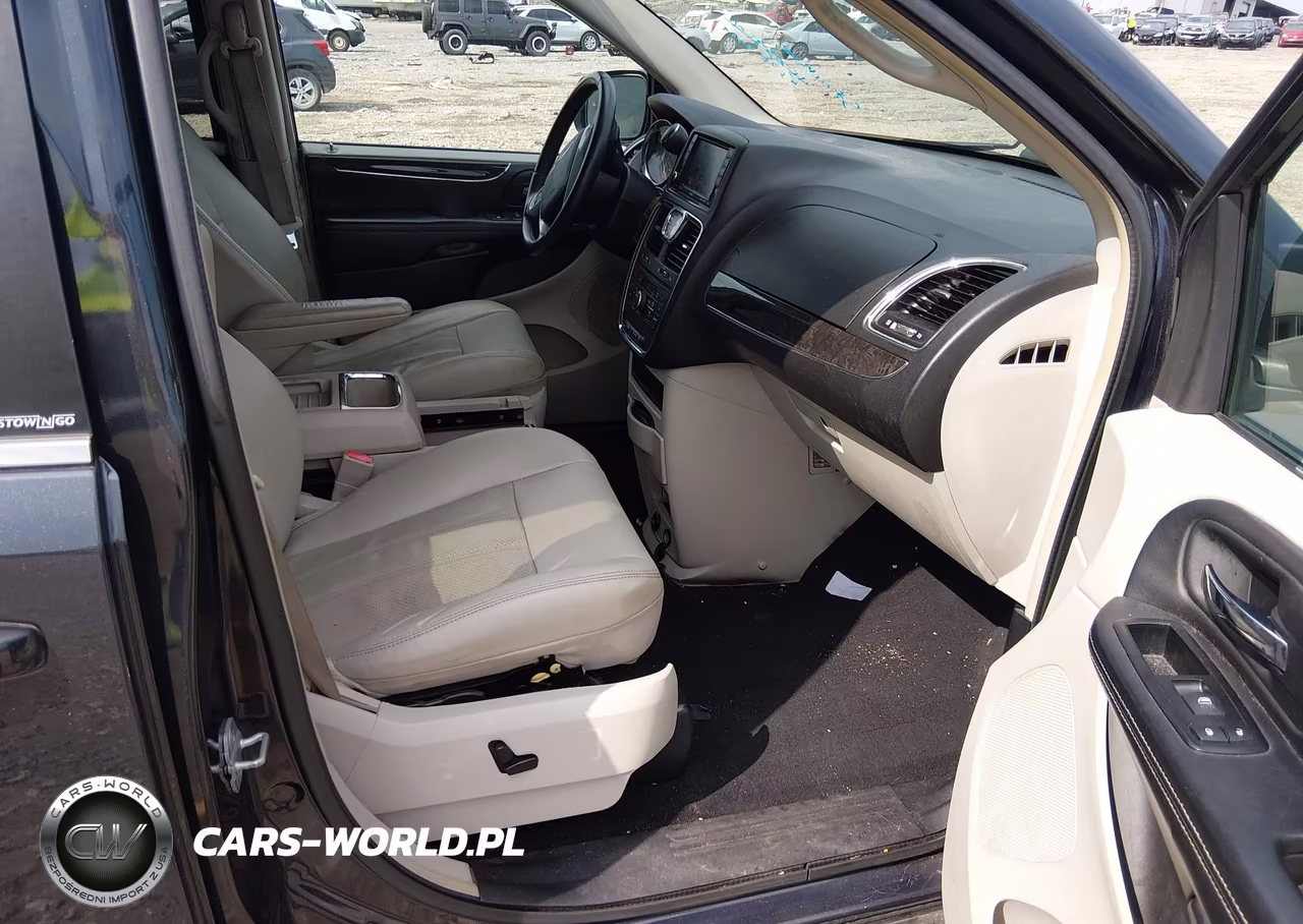 2014 Chrysler Town & Country Touring-L VIN:2C4RC1CG1ER163993 - 5