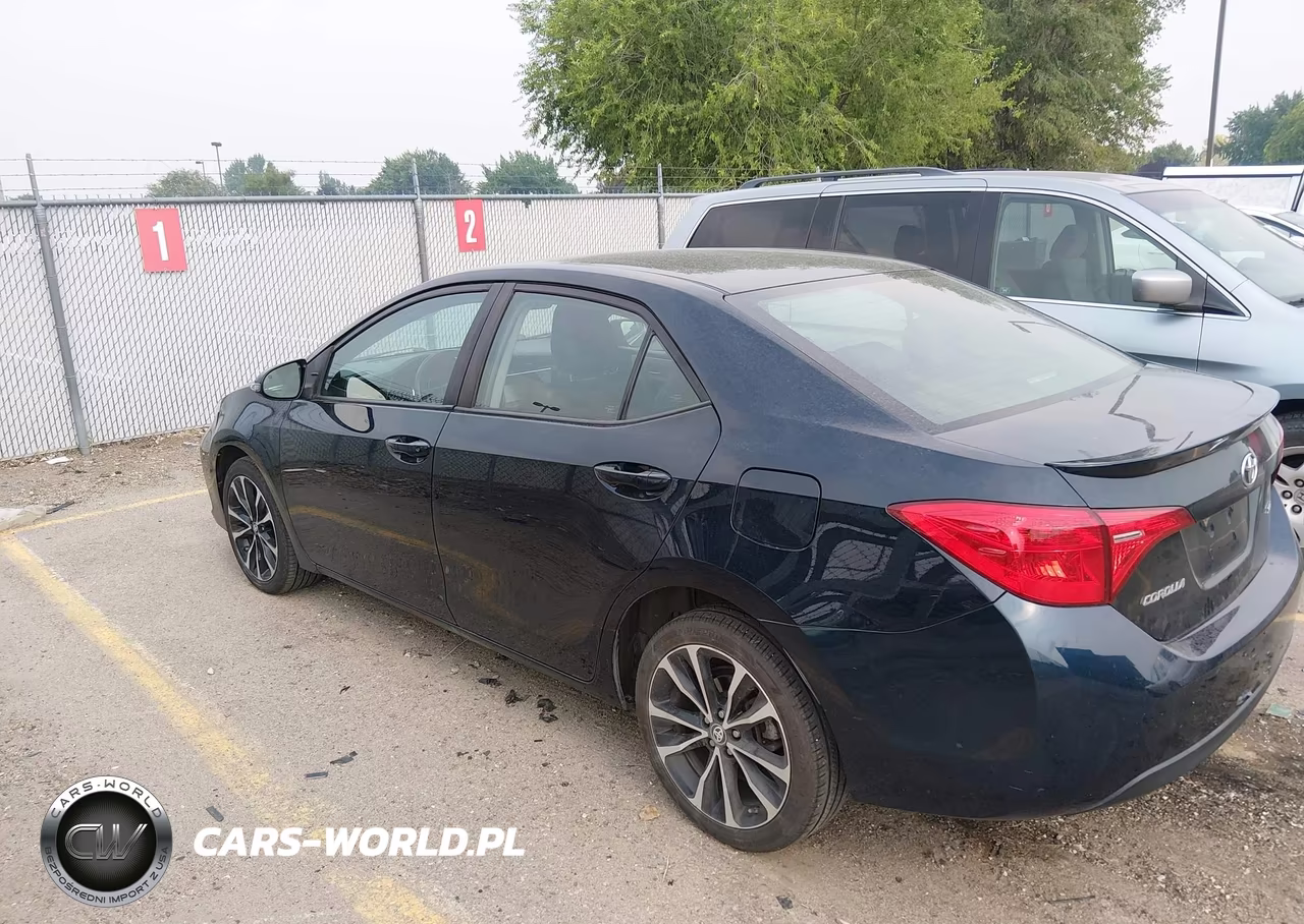 2018 Toyota Corolla Se VIN:2T1BURHE8JC057071 - 3