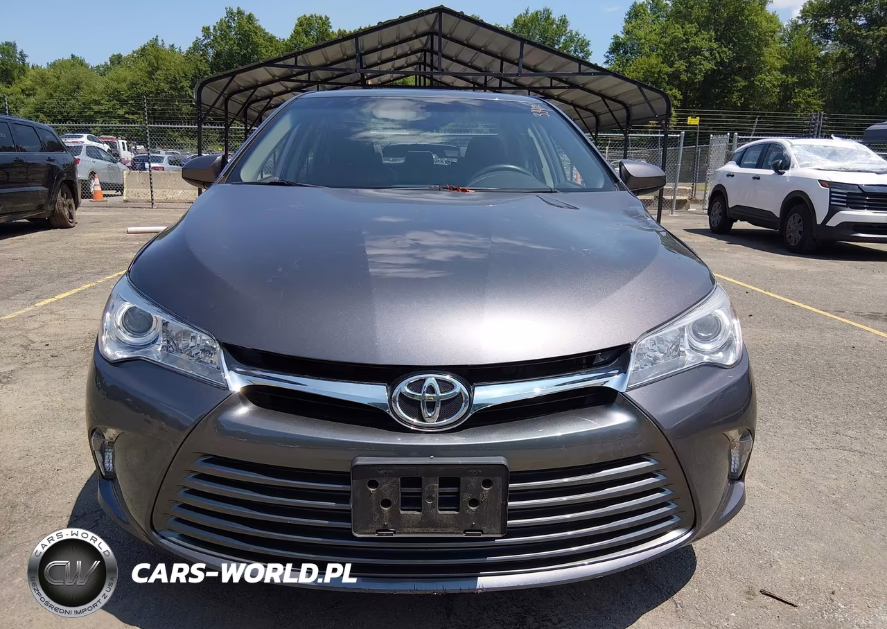 2015 Toyota Camry Le VIN:4T1BF1FK1FU073834 - 12