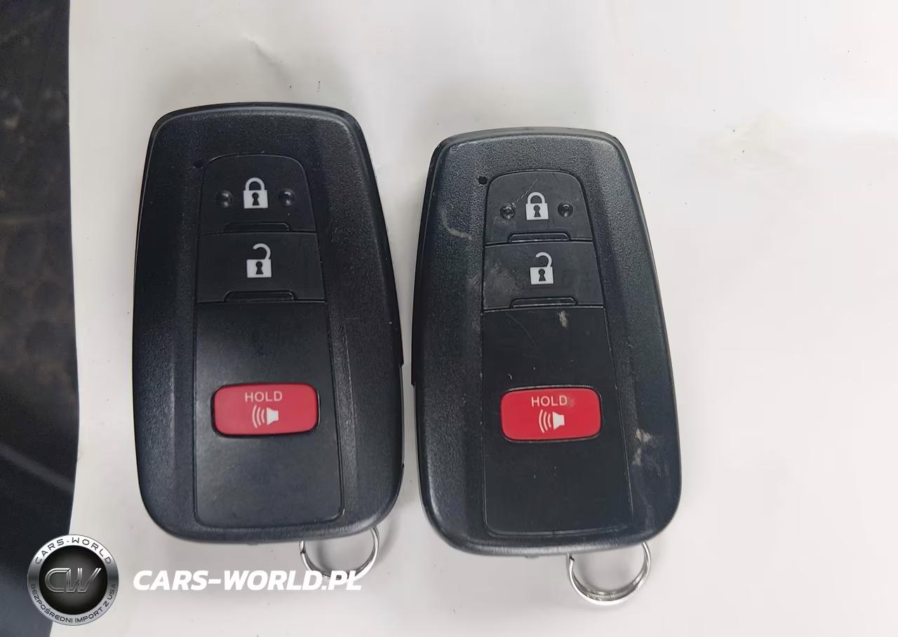 2020 Toyota Prius Xle Awd-E VIN:JTDL9RFU1L3022142 - 11
