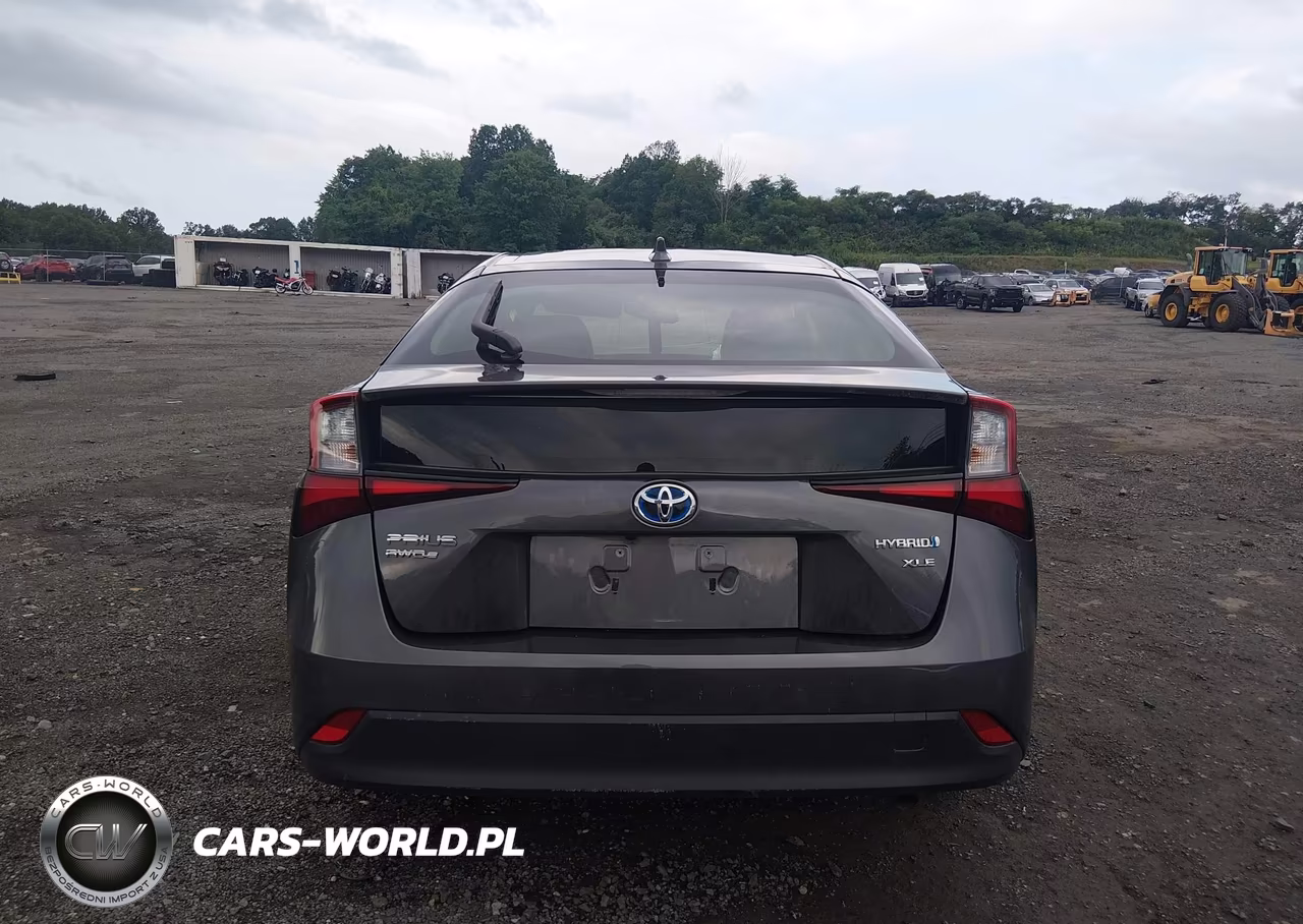 2020 Toyota Prius Xle Awd-E VIN:JTDL9RFU1L3022142 - 16