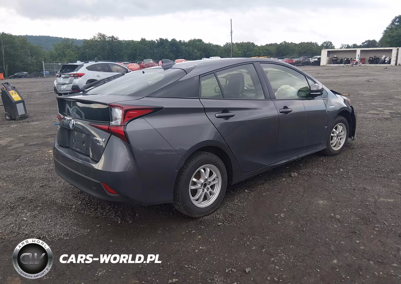 2020 Toyota Prius Xle Awd-E VIN:JTDL9RFU1L3022142 - 4