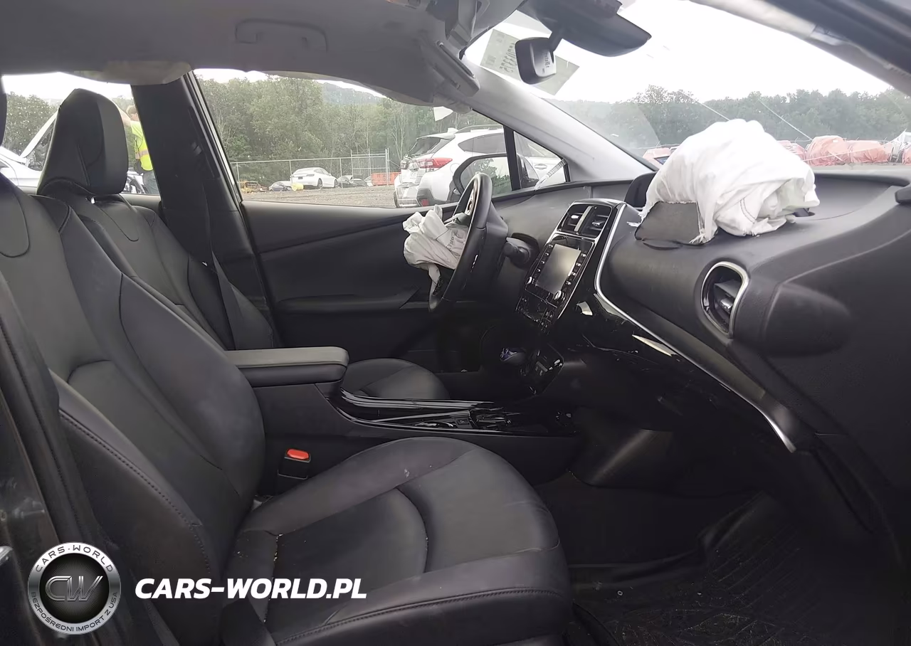 2020 Toyota Prius Xle Awd-E VIN:JTDL9RFU1L3022142 - 5