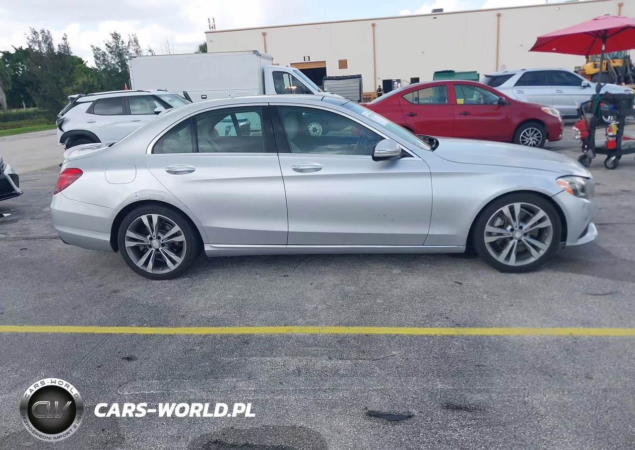 2017 Mercedes-Benz C 300 VIN:55SWF4JB6HU184145 - 13
