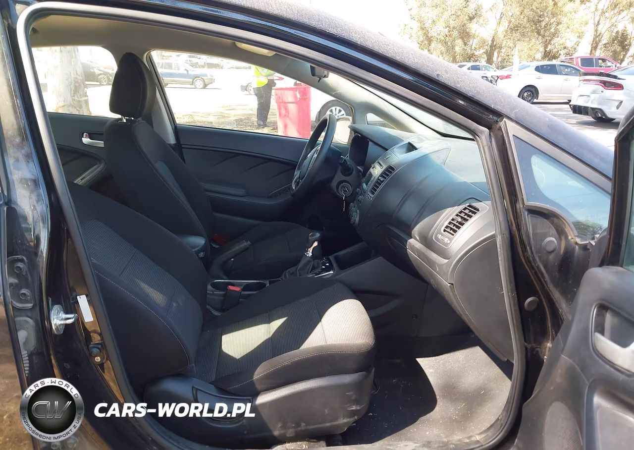 2018 Kia Forte Lx VIN:3KPFK4A72JE234818 - 5