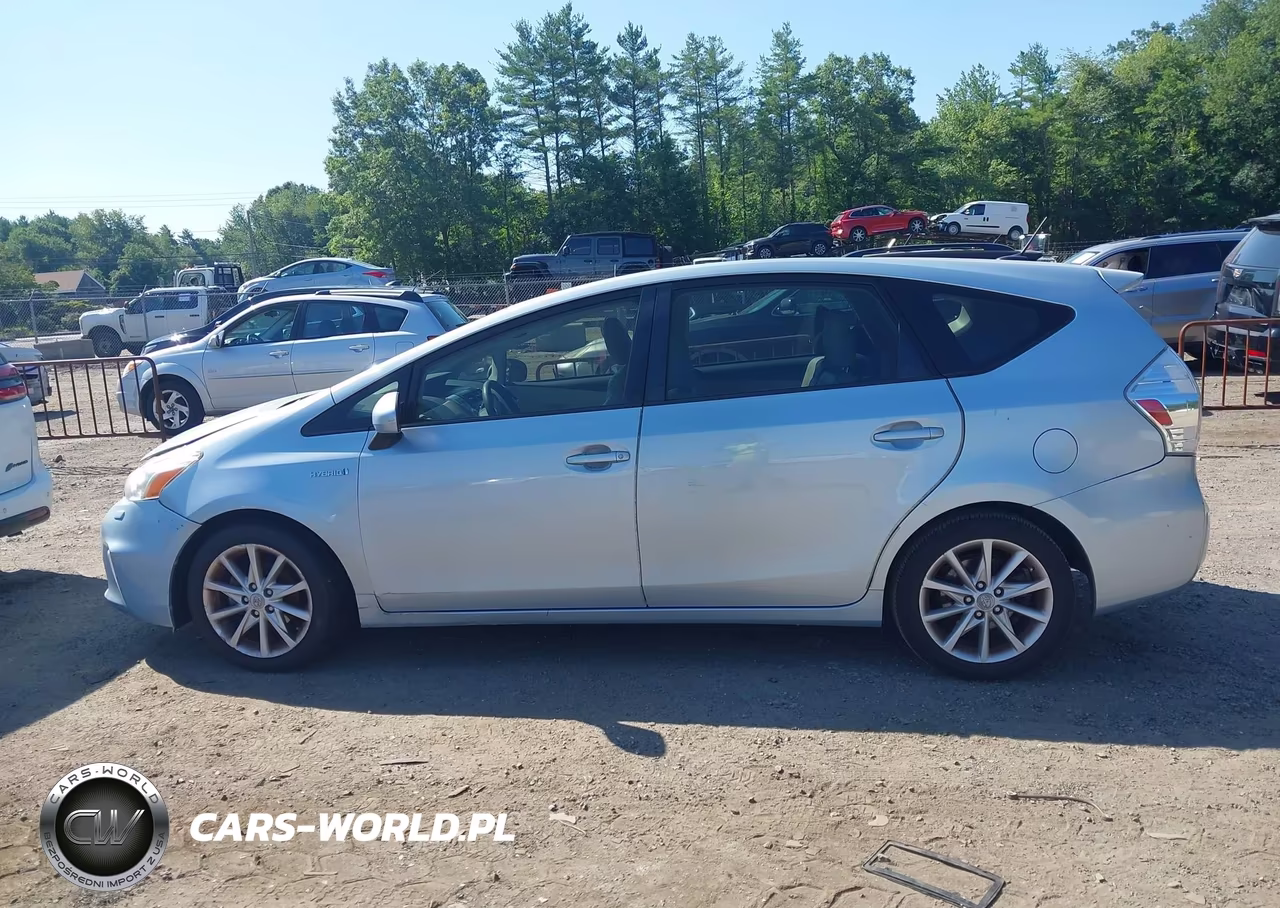 2012 Toyota Prius V Five VIN:JTDZN3EU9C3140220 - 14