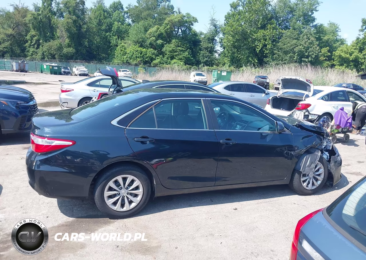 2016 Toyota Camry Le VIN:4T1BF1FK0GU557138 - 13