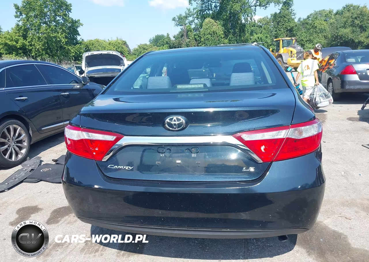 2016 Toyota Camry Le VIN:4T1BF1FK0GU557138 - 16