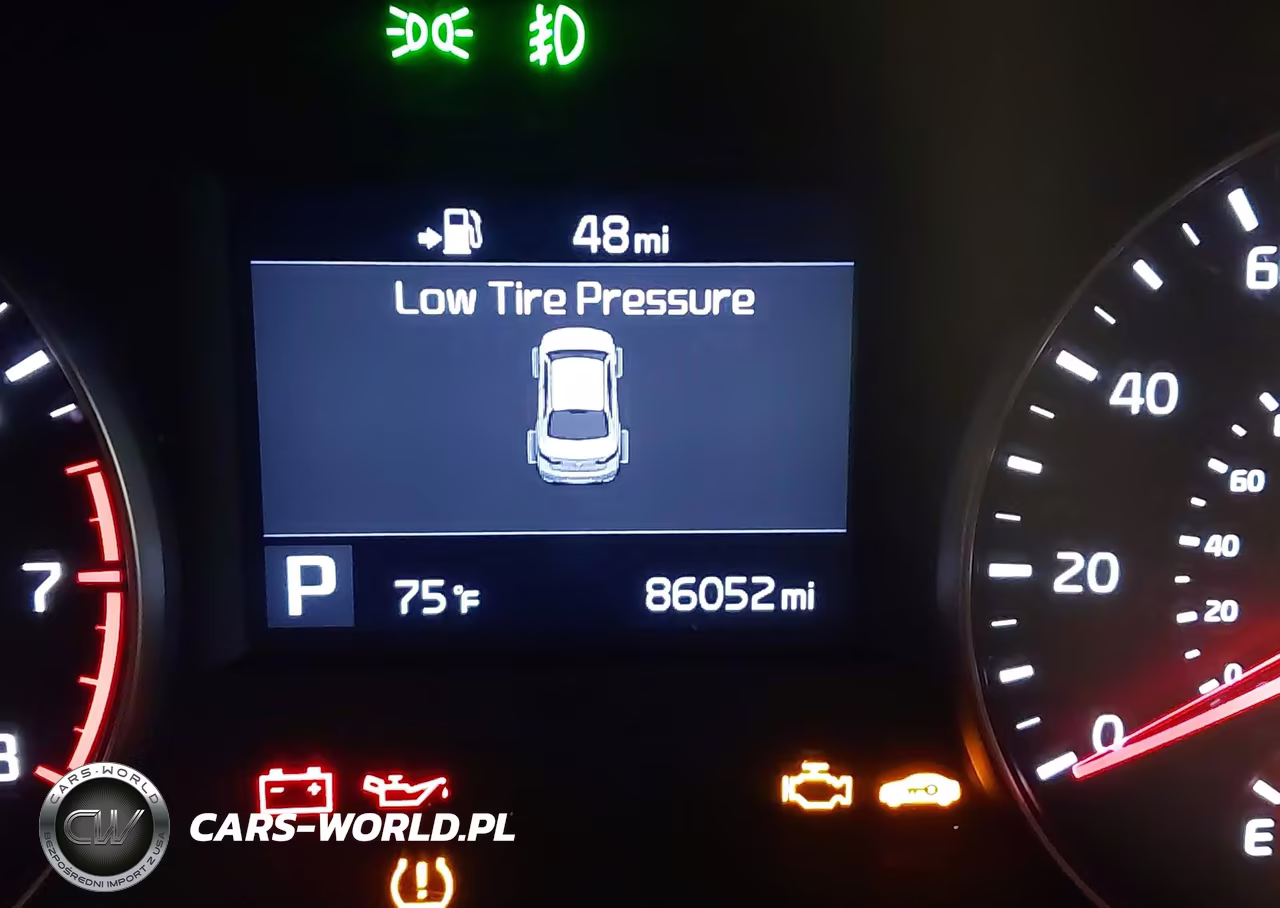 2017 Kia Cadenza Premium VIN:KNALC4J10H5042568 - 15