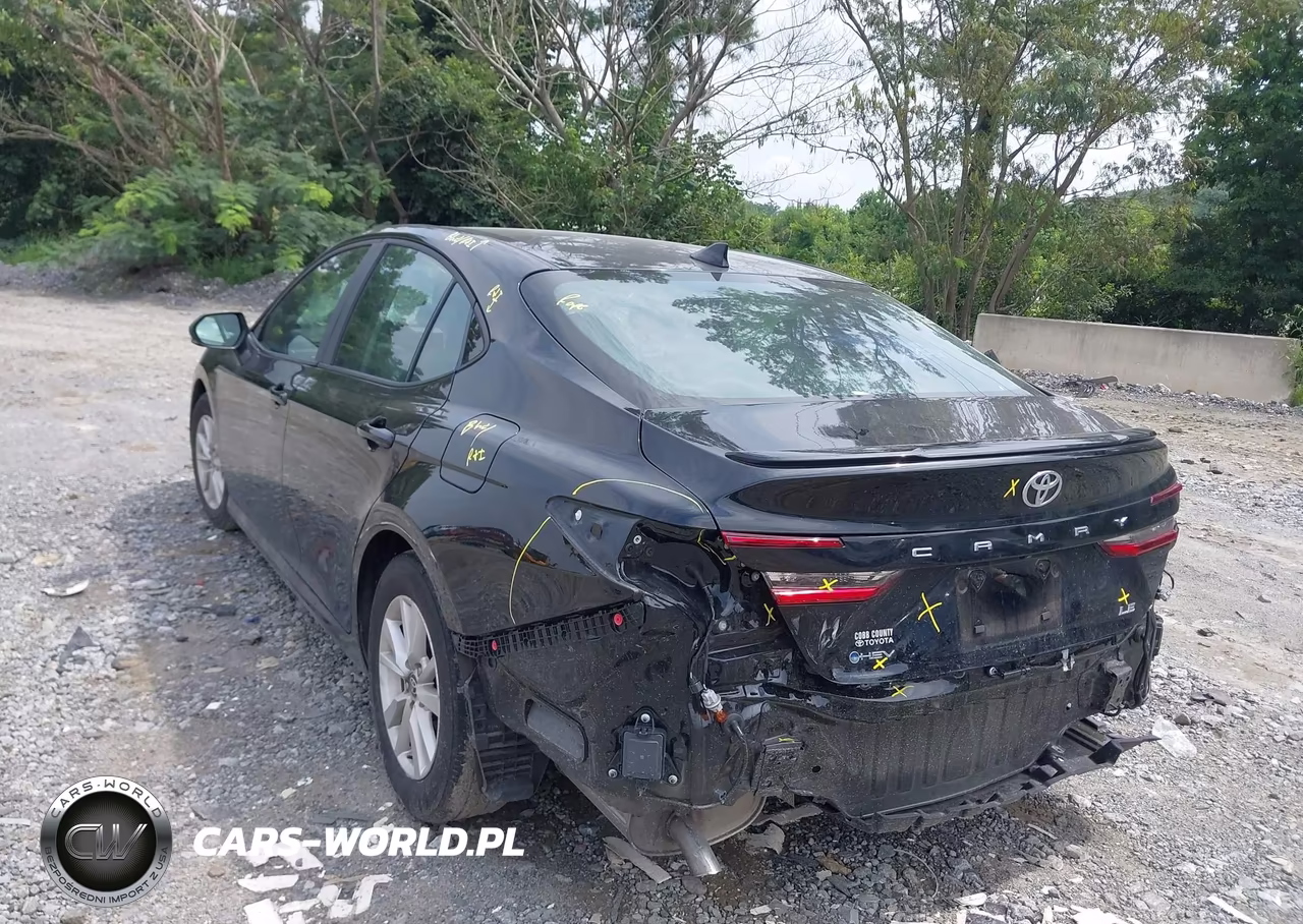 2025 Toyota Camry Le VIN:4T1DAACK8SU606588 - 3