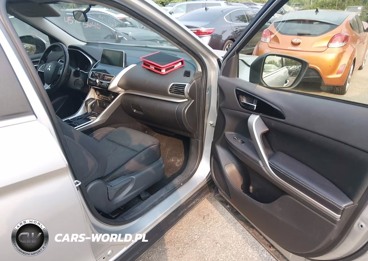 2018 Mitsubishi Eclipse Cross Se-Sel VIN:JA4AT5AA7JZ070277 - 5