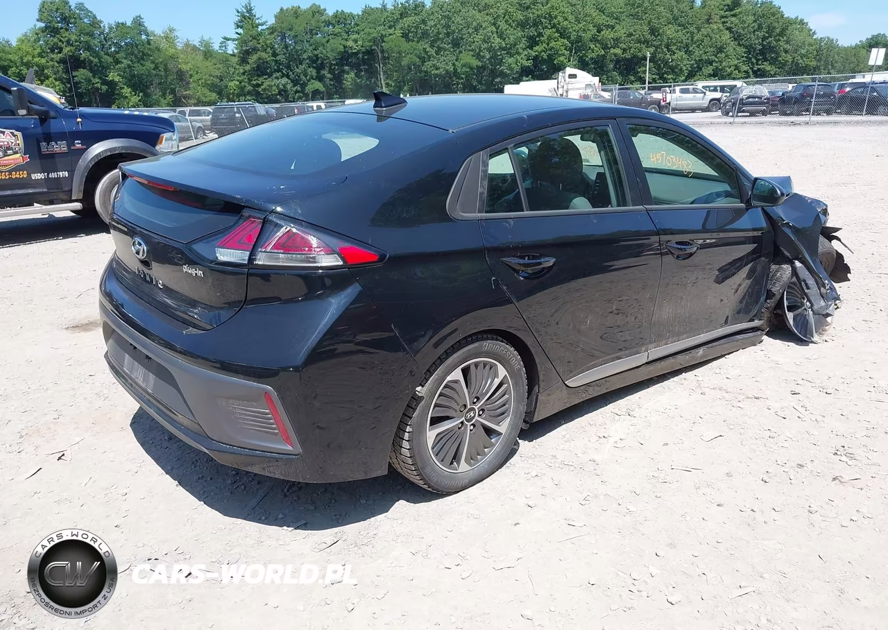 2022 Hyundai Ioniq Plug-In Hybrid Se VIN:KMHC65LD9NU275031 - 4