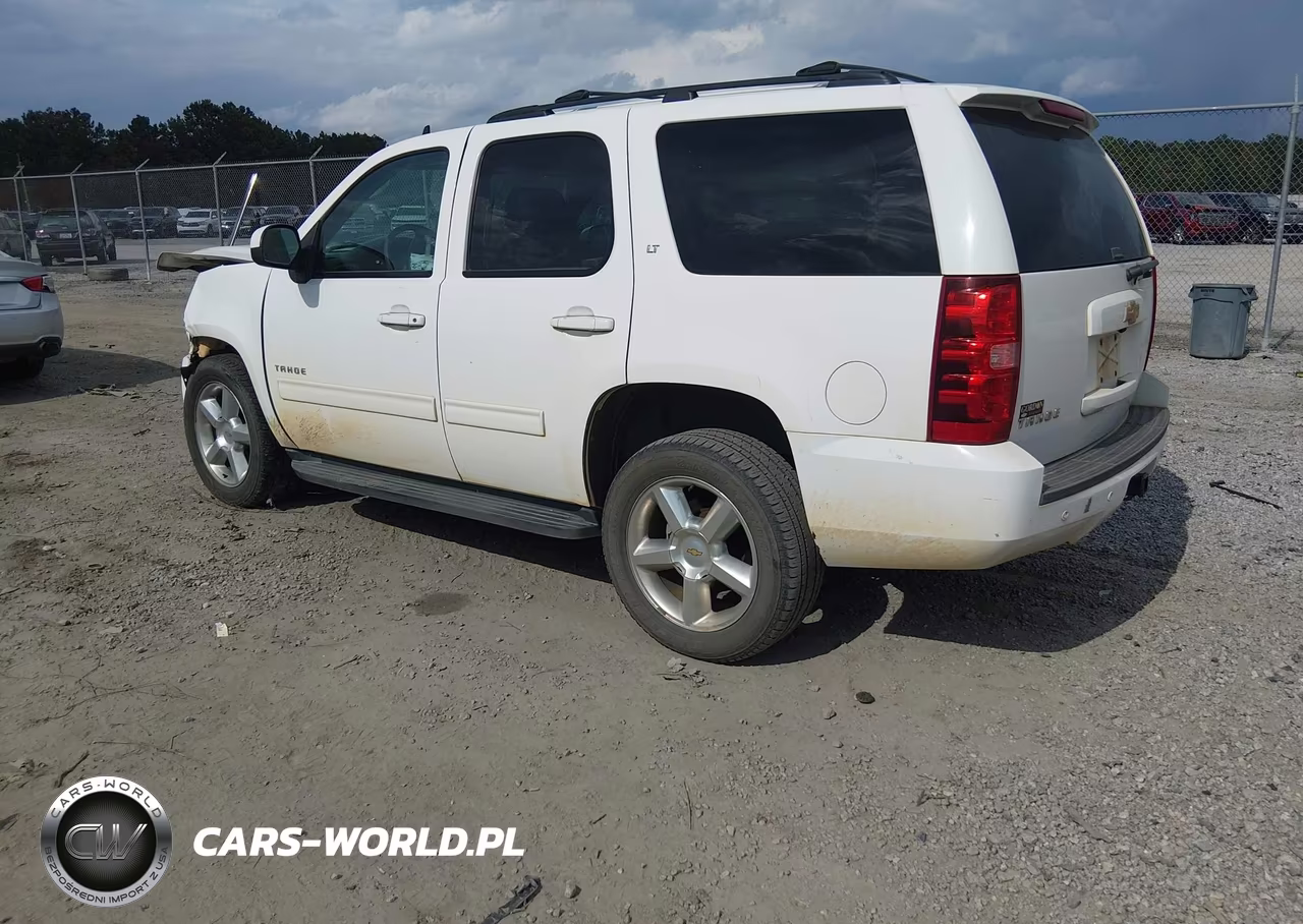 2013 Chevrolet Tahoe Lt VIN:1GNSCBE05DR379414 - 3