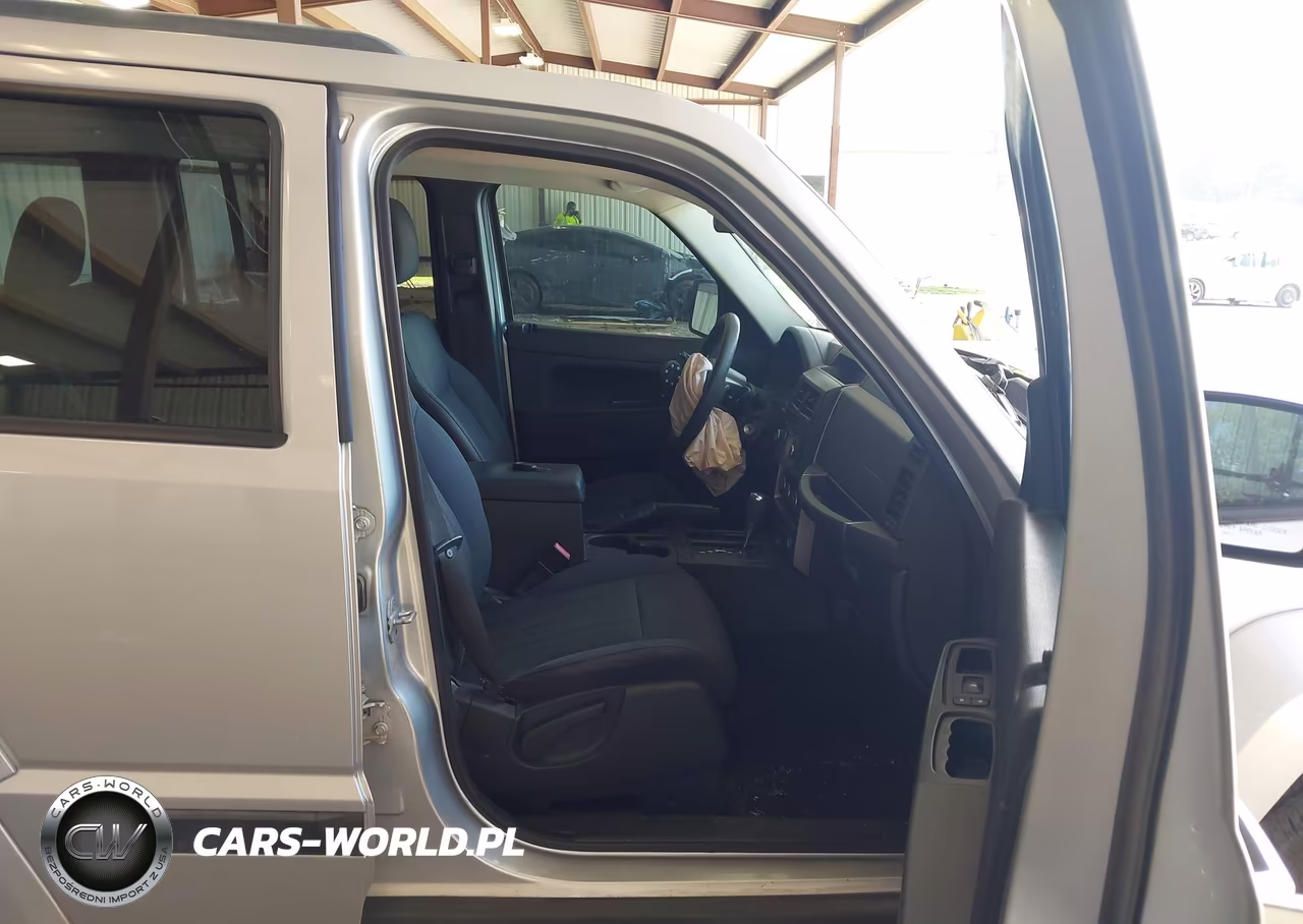 2012 Jeep Liberty Sport VIN:1C4PJLAK9CW169867 - 5