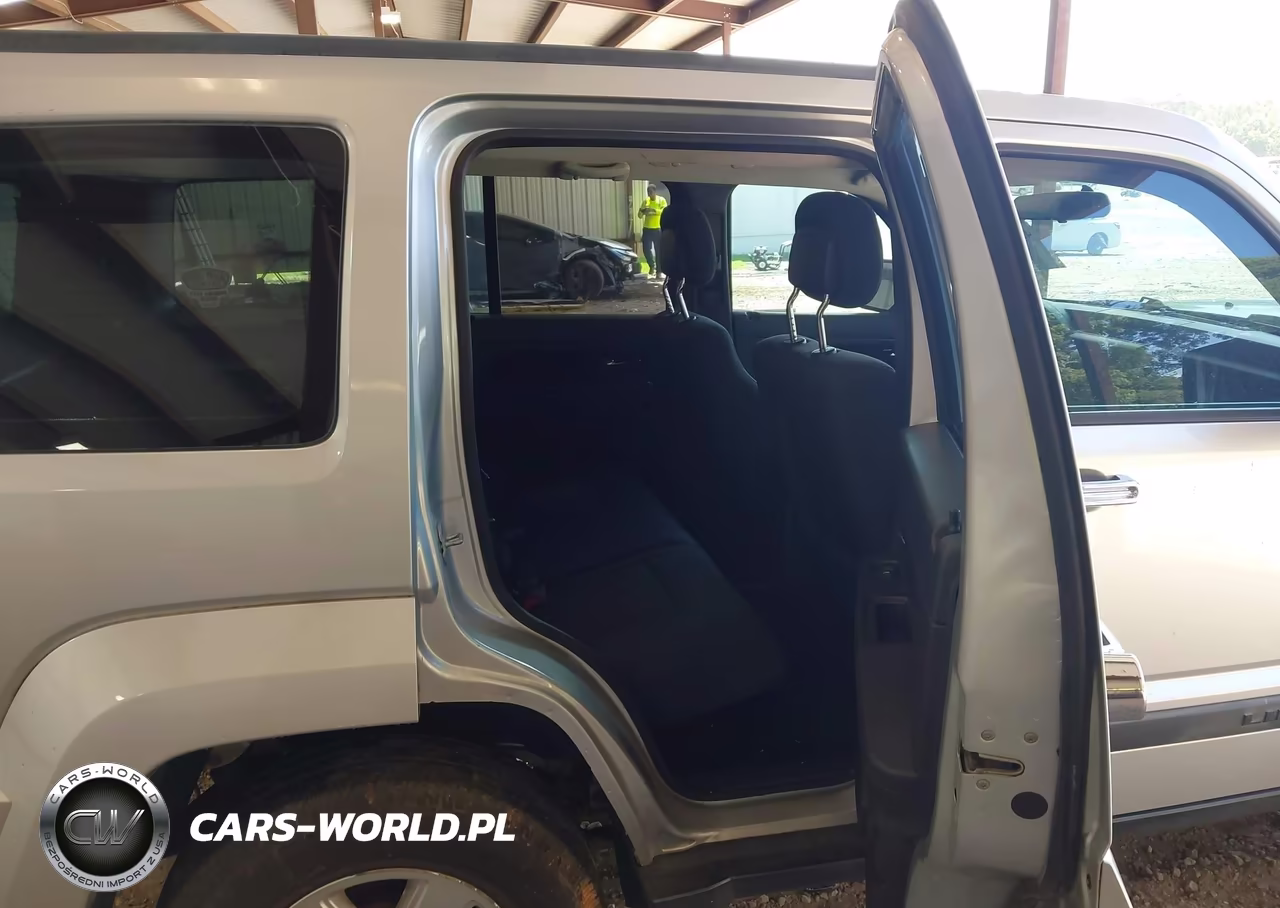 2012 Jeep Liberty Sport VIN:1C4PJLAK9CW169867 - 8