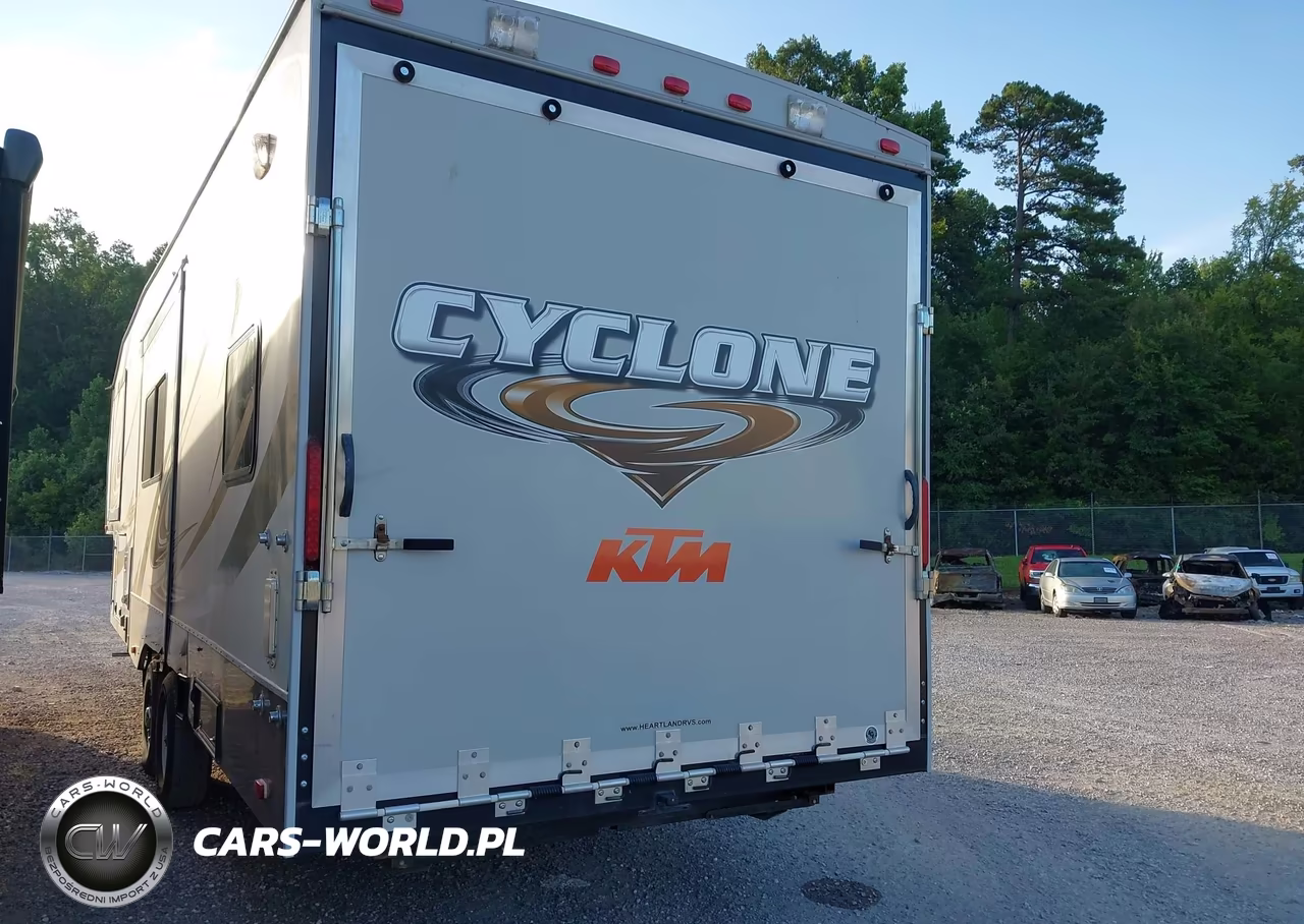 2012 Cyclone Travel Trlr VIN:5SFCG3692CE242745 - 3
