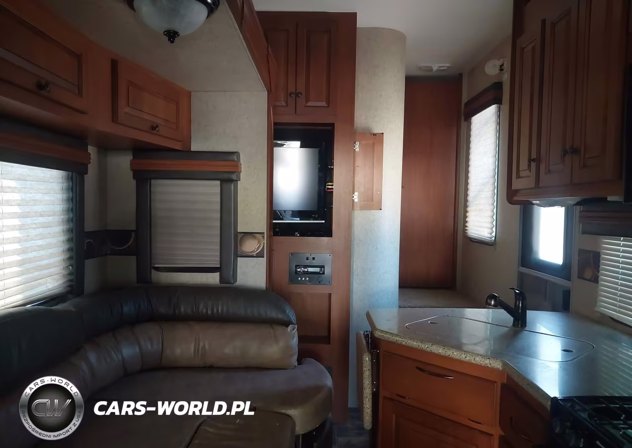 2012 Cyclone Travel Trlr VIN:5SFCG3692CE242745 - 5