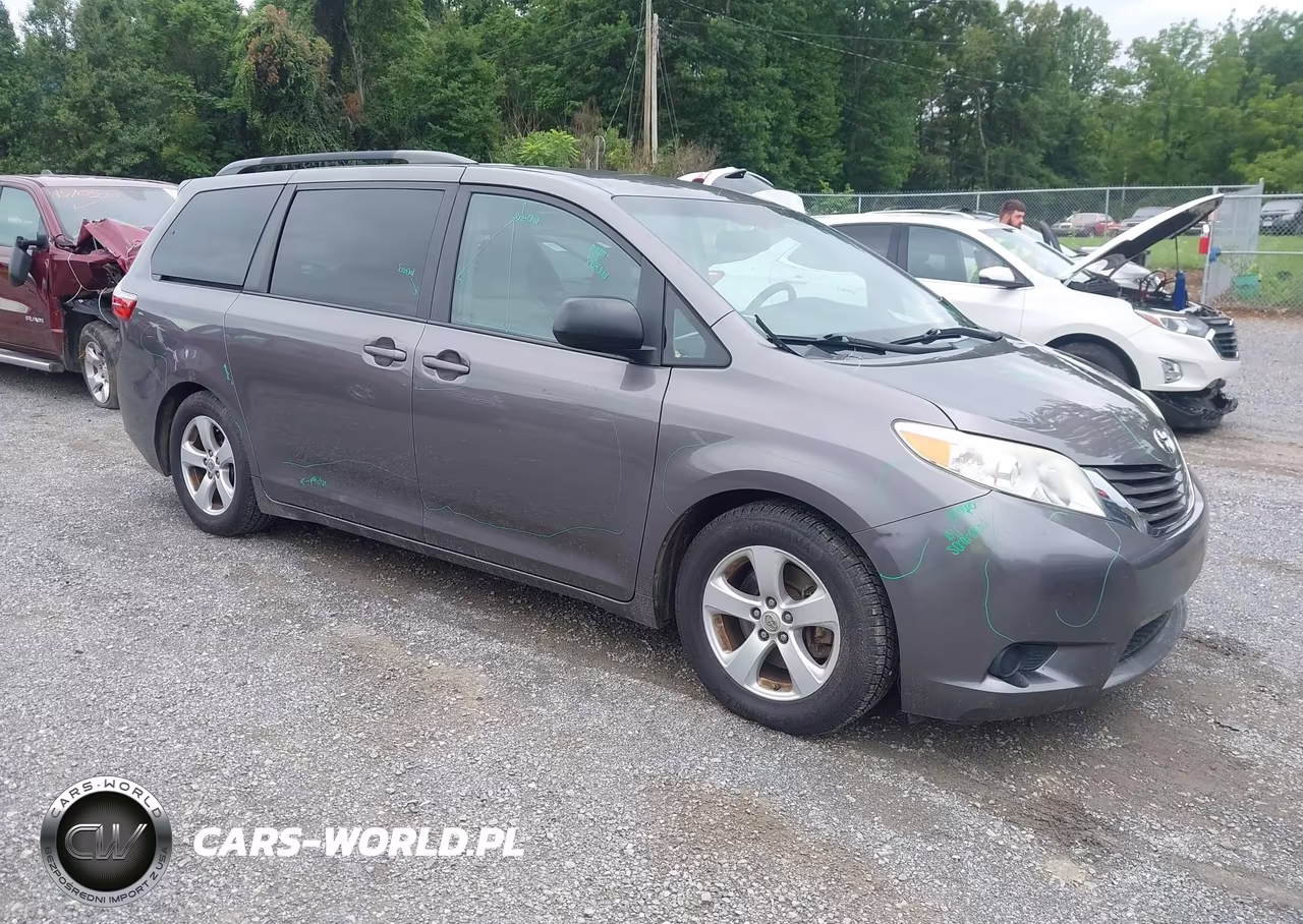 2015 Toyota Sienna Le 8 Passenger – zdjęcie 1 z 22