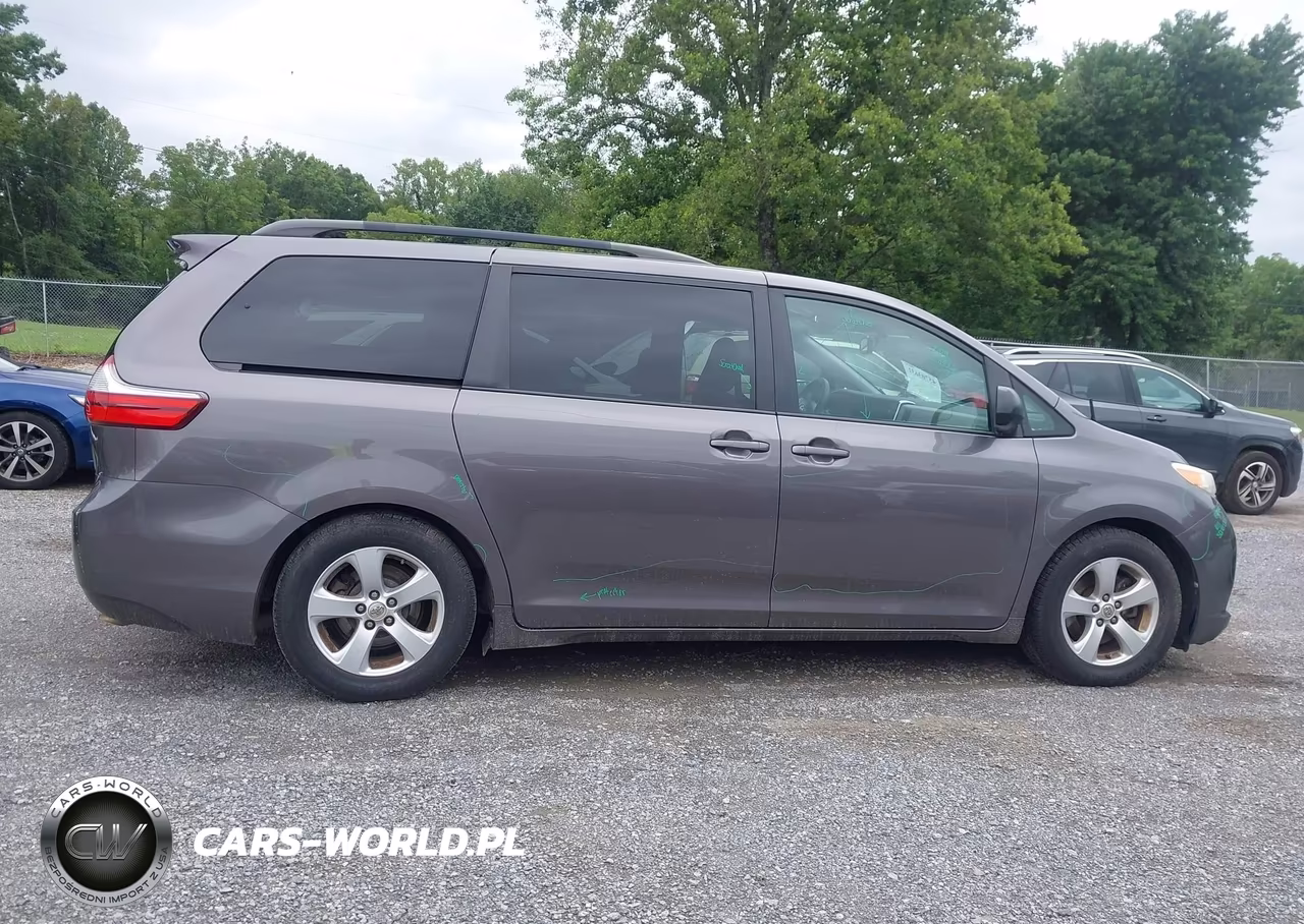 2015 Toyota Sienna Le 8 Passenger VIN:5TDKK3DC3FS527867 - 14