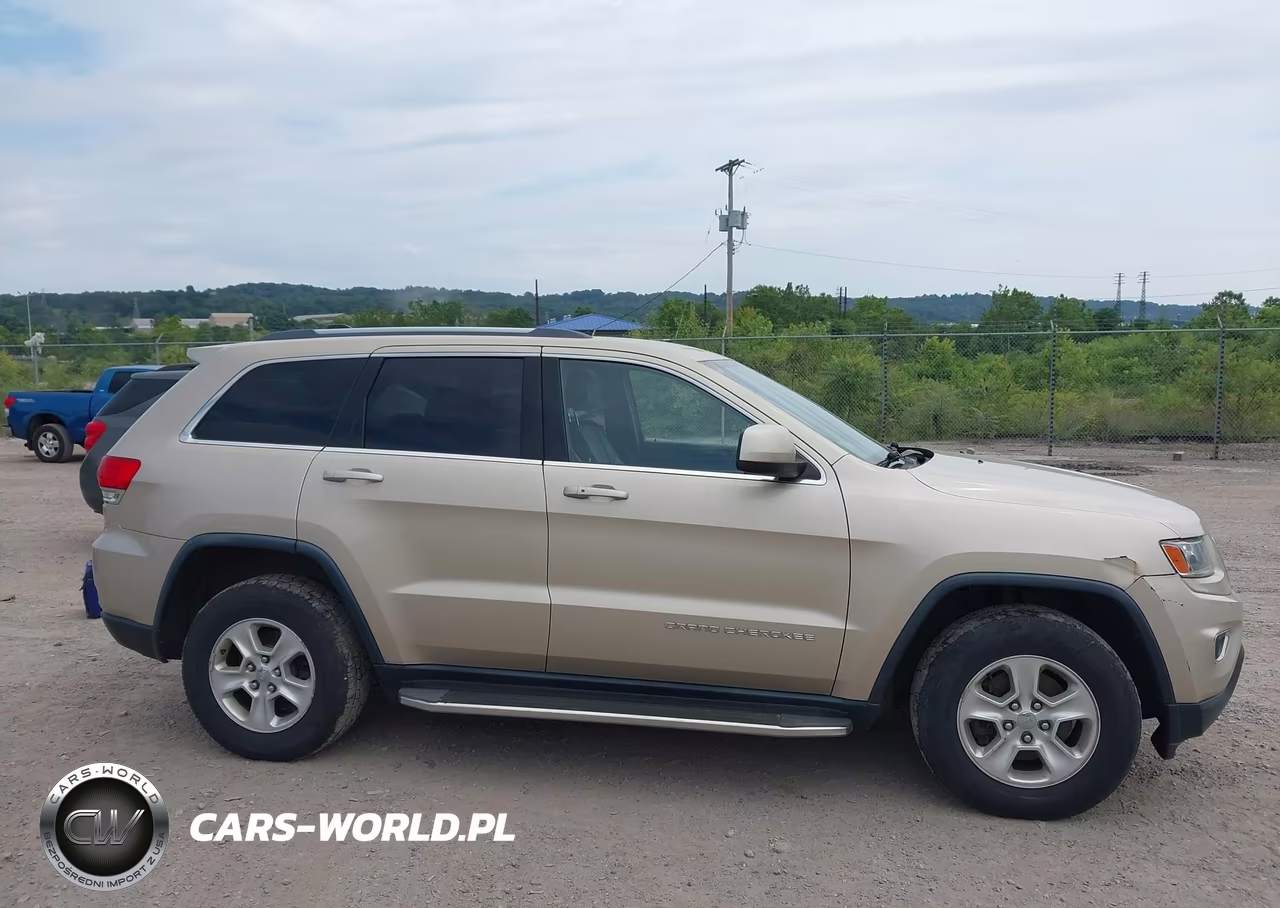 2014 Jeep Grand Cherokee Laredo VIN:1C4RJFAG9EC230838 - 13