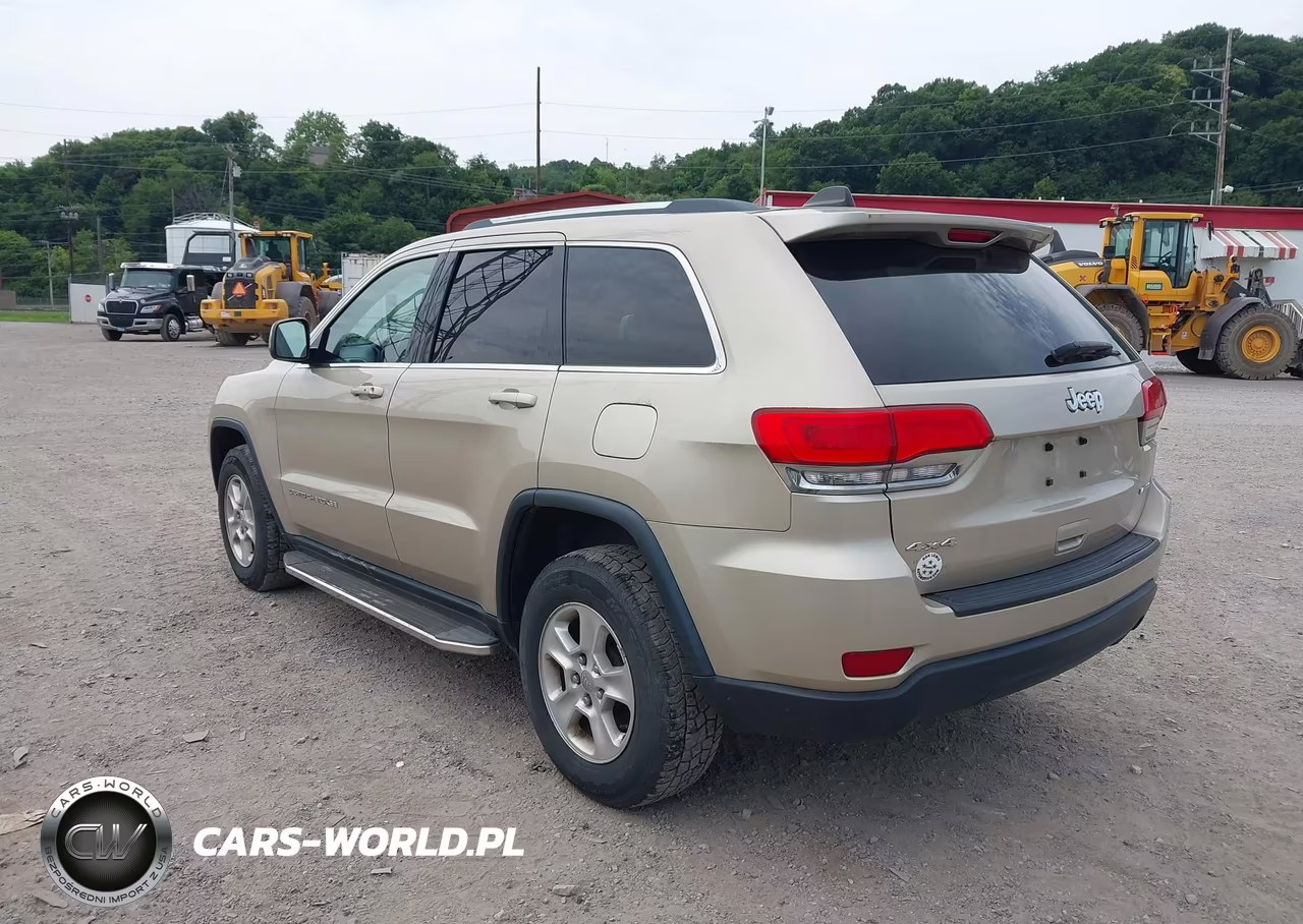 2014 Jeep Grand Cherokee Laredo VIN:1C4RJFAG9EC230838 - 3