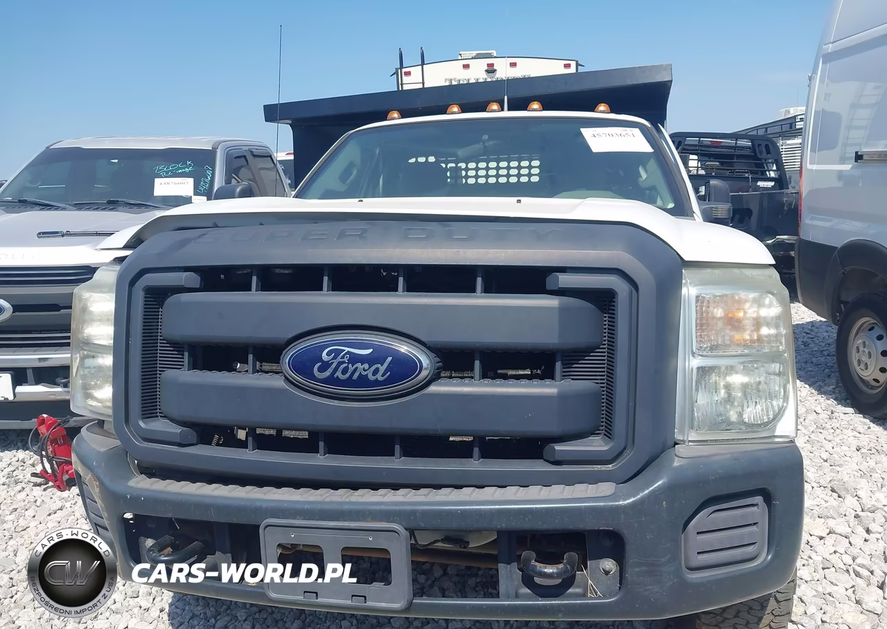 2012 Ford F-350 Chassis Xl VIN:1FDRF3G61CEC13897 - 12